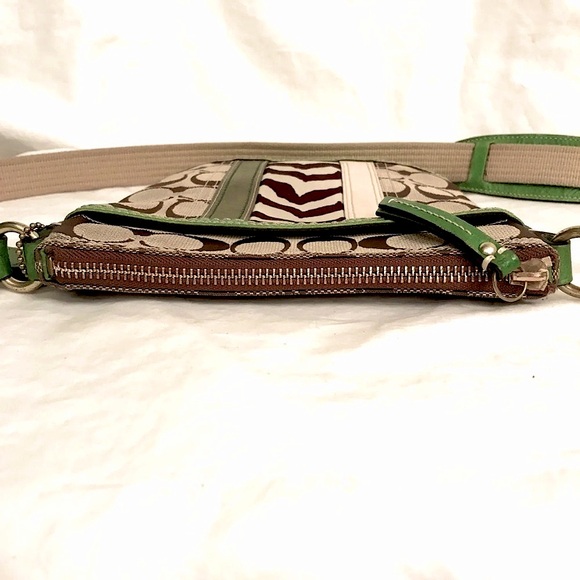 Coach Rare 41054 Hampton Nancy Zebra Signature Swingpack Stripe - Picture 11 of 14